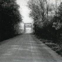 9lc-n 2019.001.003 P9 Holt Line Bridge C2003